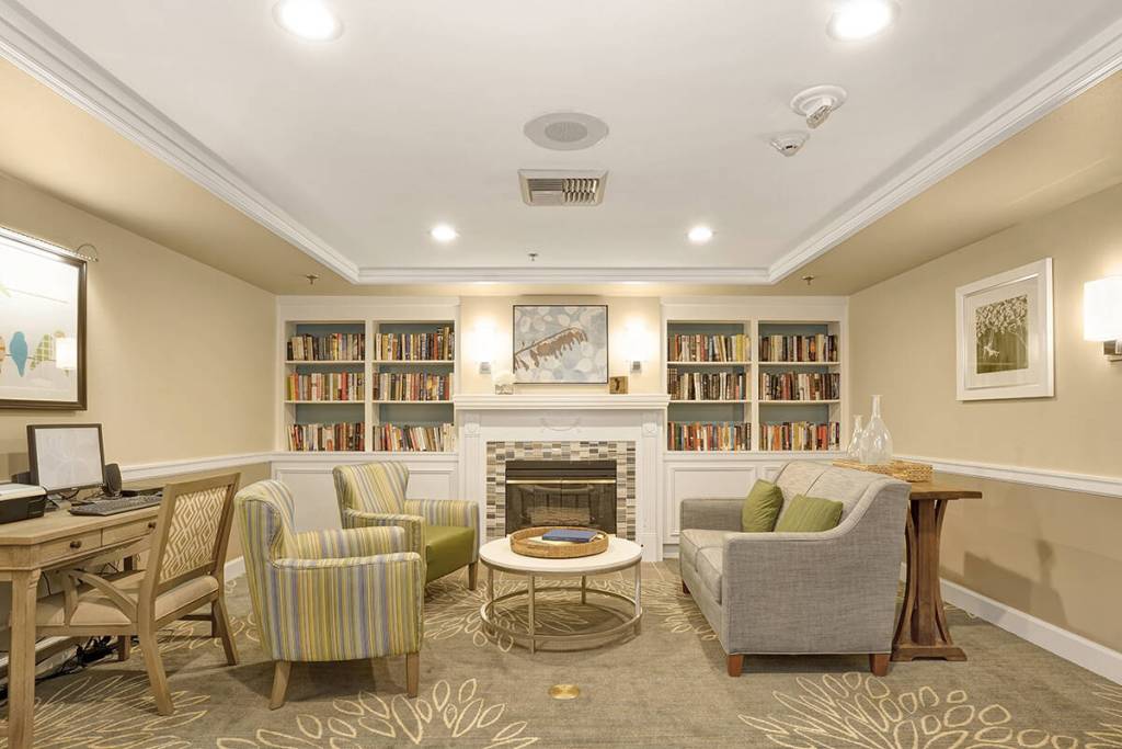 In-house services at Island House not only add convenience, they make it much easier to coordinate care. To book a tour call 206-209-0768.