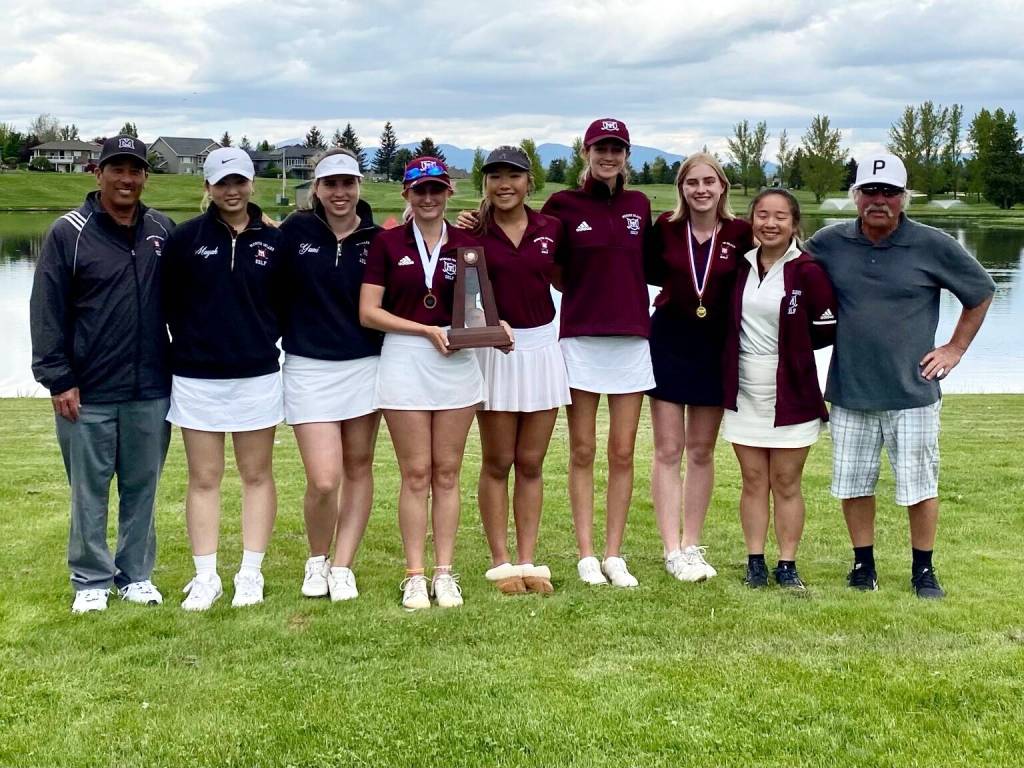 Mercer Island High Schools girls golf team took fourth at the 3A state tournament. Photo courtesy of Tuanhai Hoang