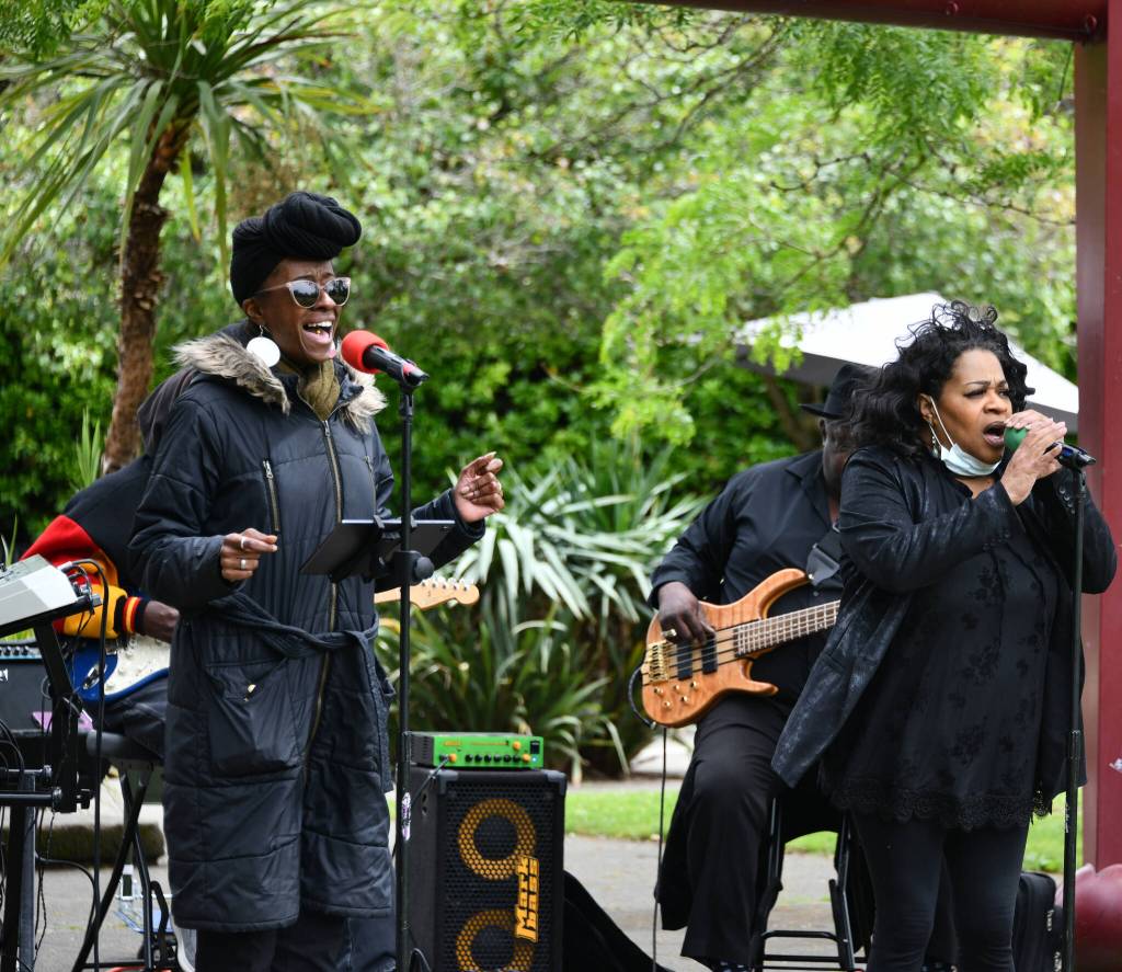 The Triple Treat Band performed RB, jazz and top 40 tunes. Andy Nystrom/ staff photo