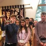 Seniors from the Mercer Island High School Class of 2022 gathered at the Mercer Island United Methodist Church on June 7, 2022, for an interfaith baccalaureate sponsored by the Mercer Island Clergy Association. The theme of the night was May Peace Prevail. A peace pole (right) was unveiled during the event. Photo courtesy of Greg Asimakoupoulos