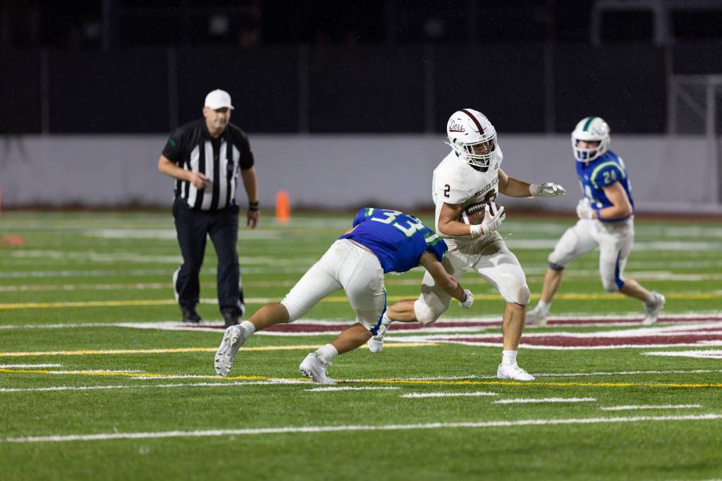 Mercer Island High Schools Cole Krawiec rumbles up field. Photo courtesy of Linda Kercher