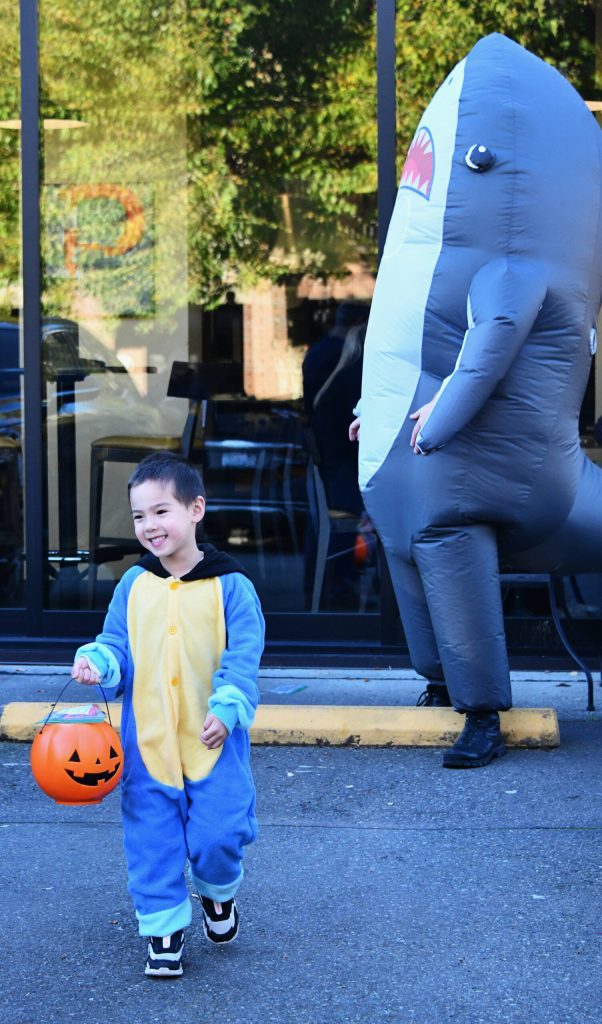 Kian Campbell enjoys his time with a shark. Andy Nystrom/ staff photo