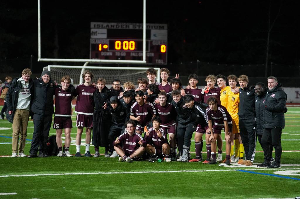 Mercer Island High Schools boys varsity soccer team. Photo courtesy of Cliff Martin