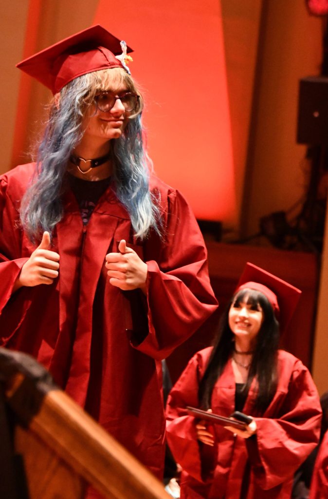 Willow Crew, left, and Kelly Cullen enjoy the moment. Andy Nystrom/ staff photo