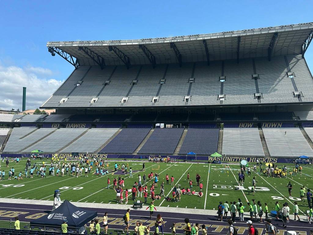 Kids participate at Boys Girls Clubs of King County and UnitedHealthcare Community Plan of Washingtons Summer Field Day on July 25 at University of Washingtons Husky Stadium. Photo courtesy of UnitedHealthcare Community Plan of Washington