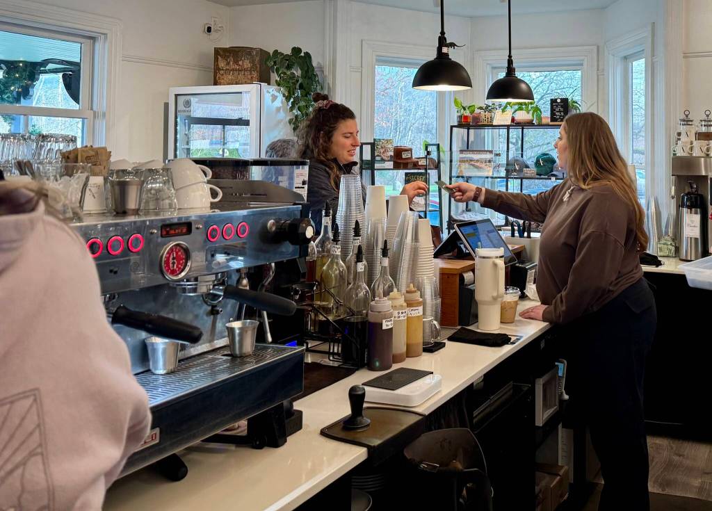 Employees work at Fall Citys Aroma Coffee Co. on Jan. 14, 2025. Grace Gorenflo/Valley Record
