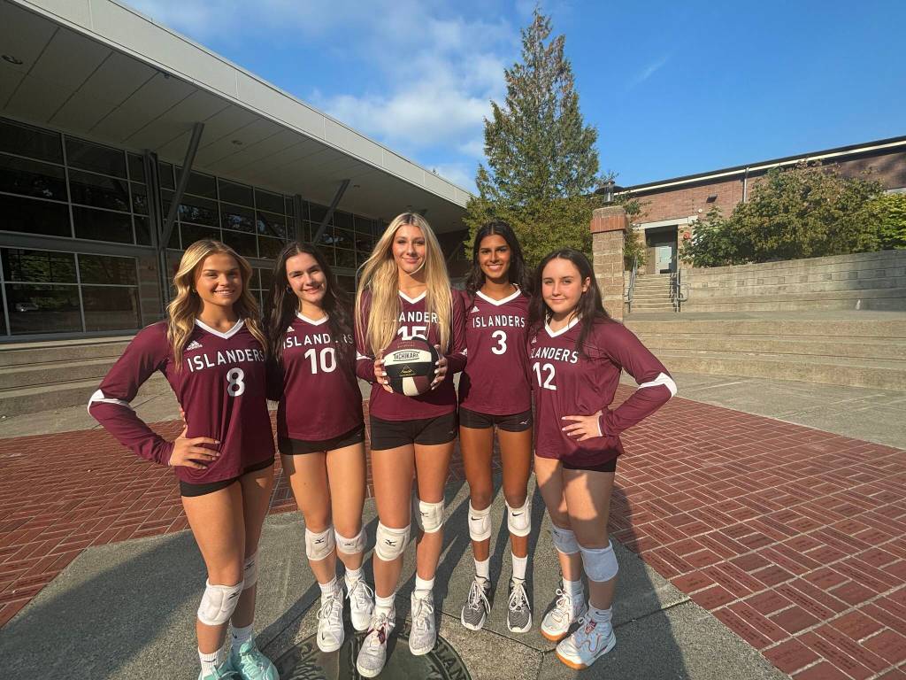 Mercer Island High School senior volleyball players, from left to right, Sarah Gribble, Ava Imbesi, June Zalewska, Aikum Bains and Sydney Parcel. Andy Nystrom/ staff photo