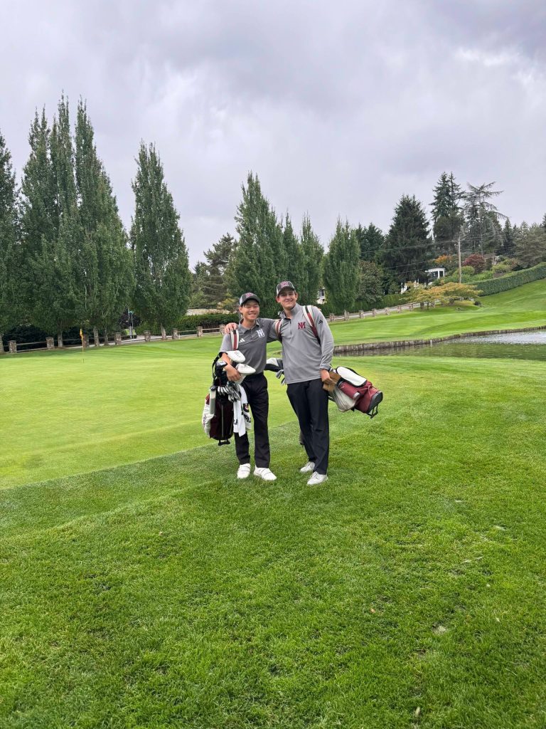 Mercer Island High School boys golf senior co-captains Yijoon Seo and Alex Harwood. Courtesy photo