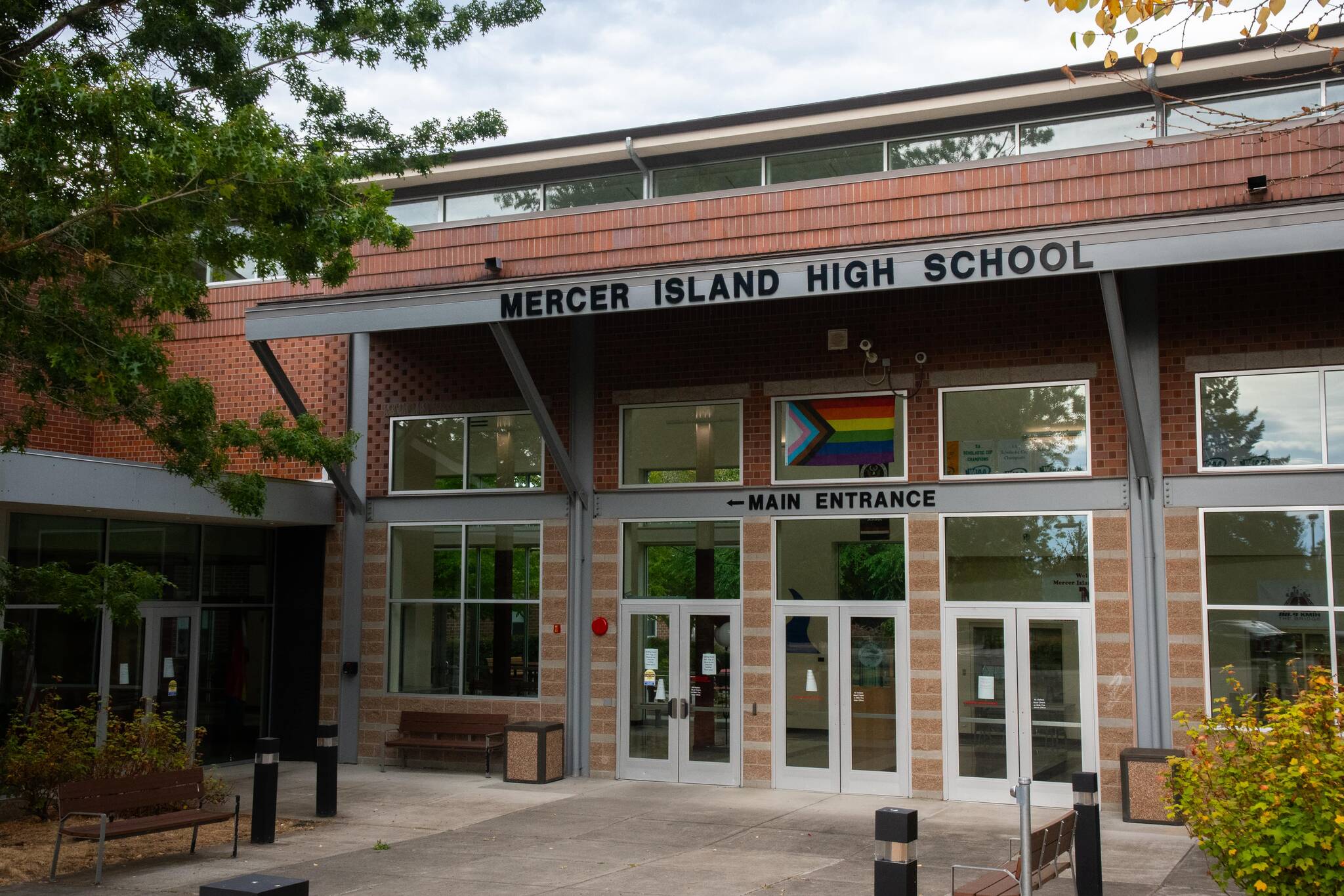Mercer Island High School. Photo by Moe Clark/InvestigateWest