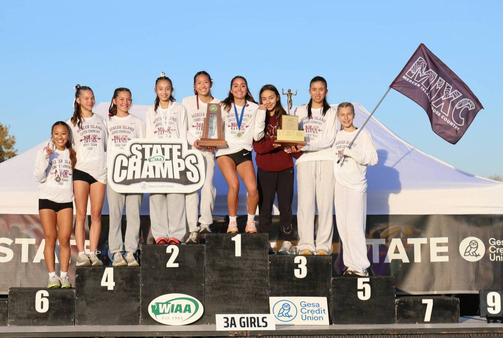 Mercer Island High Schools girls cross country state championship team. Photo courtesy of Scott Knoblich