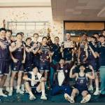 Mercer Island High Schools boys basketball team celebrates head coach Gavin Crees 250th victory. Courtesy photo