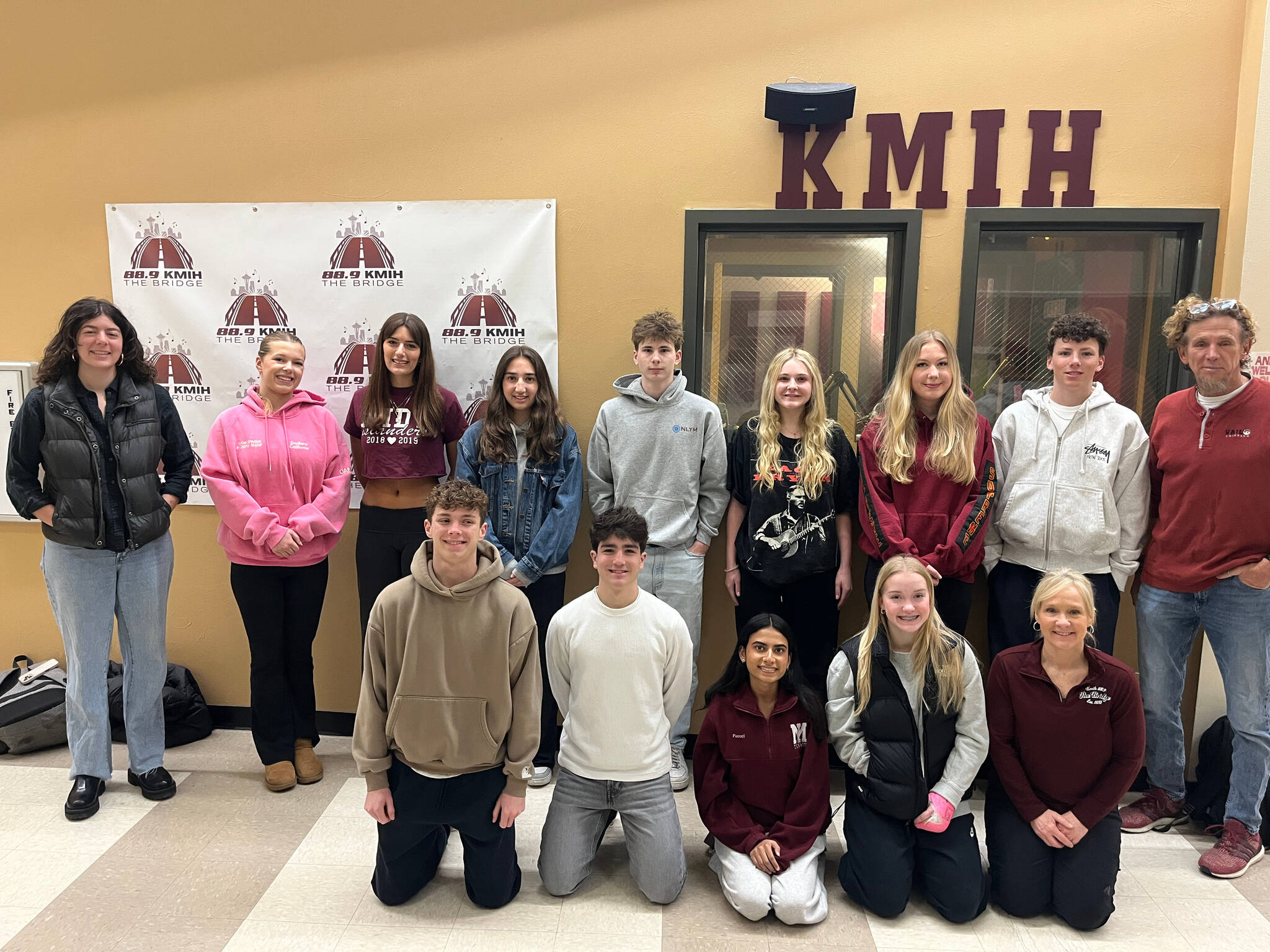 KMIH student broadcasters win national honors | Mercer Island Reporter