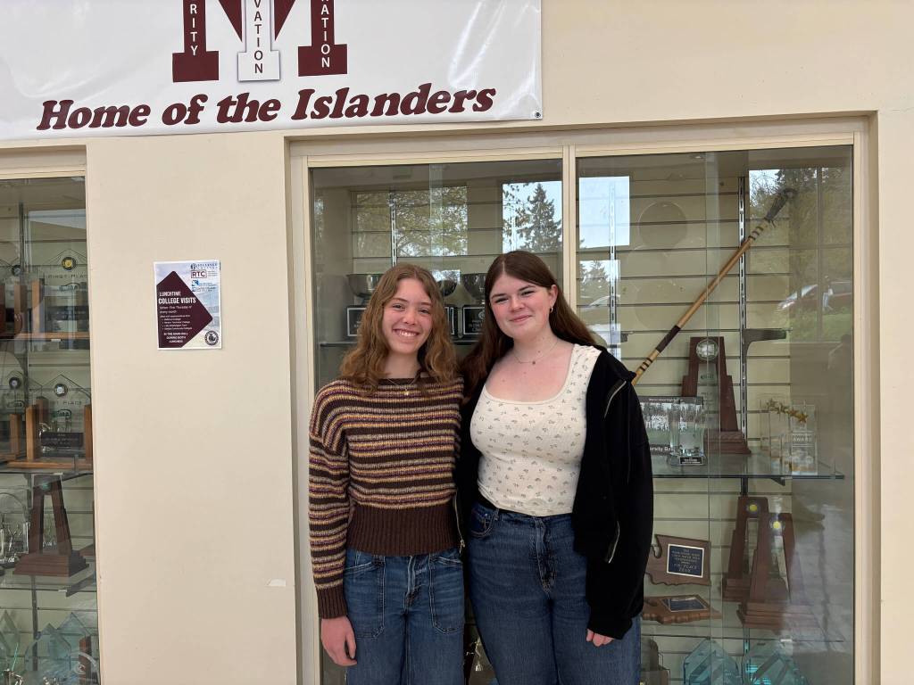 From left, Mercer Island High School seniors Madison Sieckhaus and Amelia Bernson. Photo courtesy of the Mercer Island School District